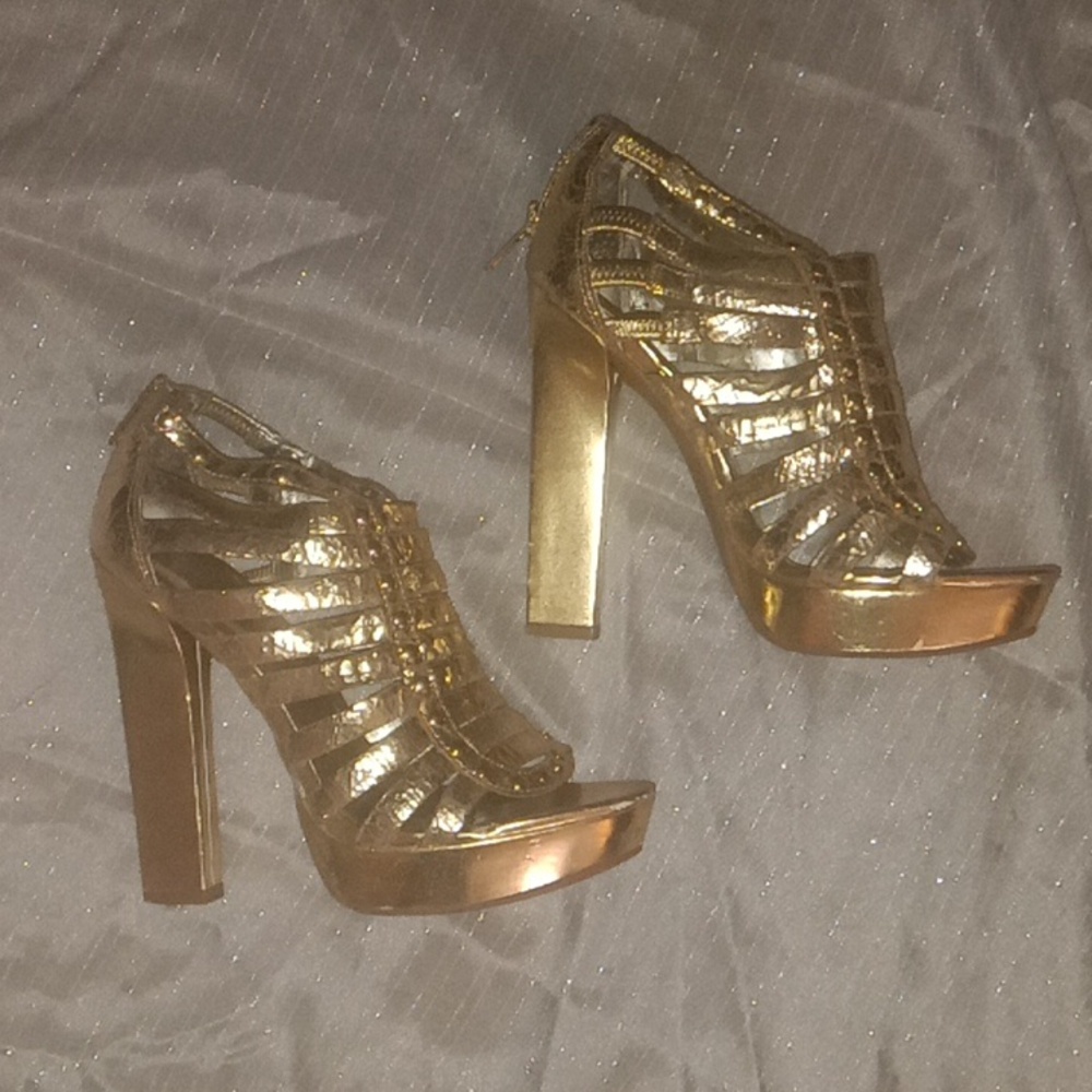 Jessica Simpson Size 5.5 Gold Strappy Heels